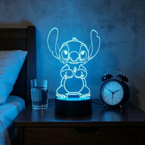 Stitch sentado em ilusão 3D de acrílico, com luz azul, sobre mesa de cabeceira, Lilo & Stitch