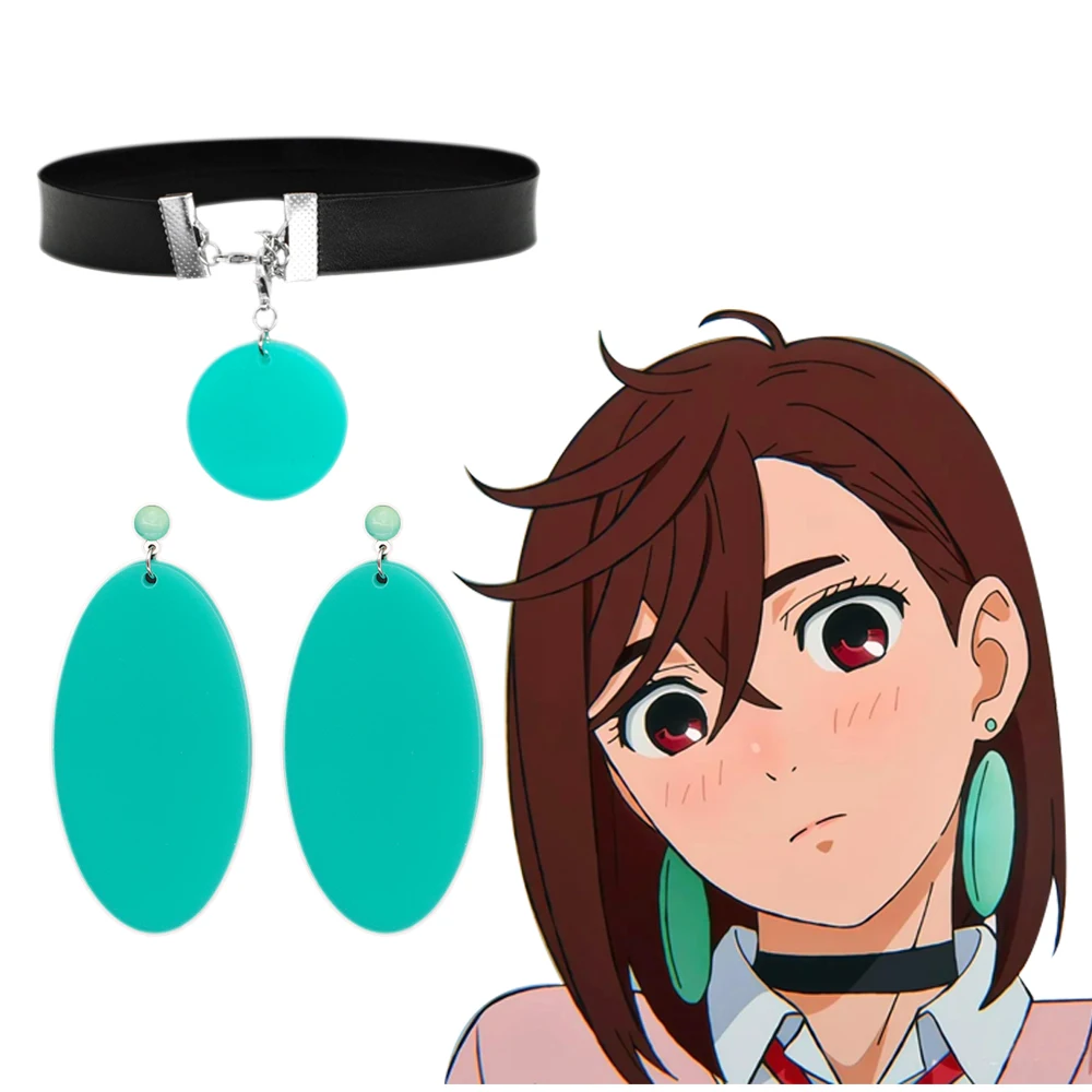Brincos ovais verde-água e gargantilha da Momo Ayase, em Dandadan