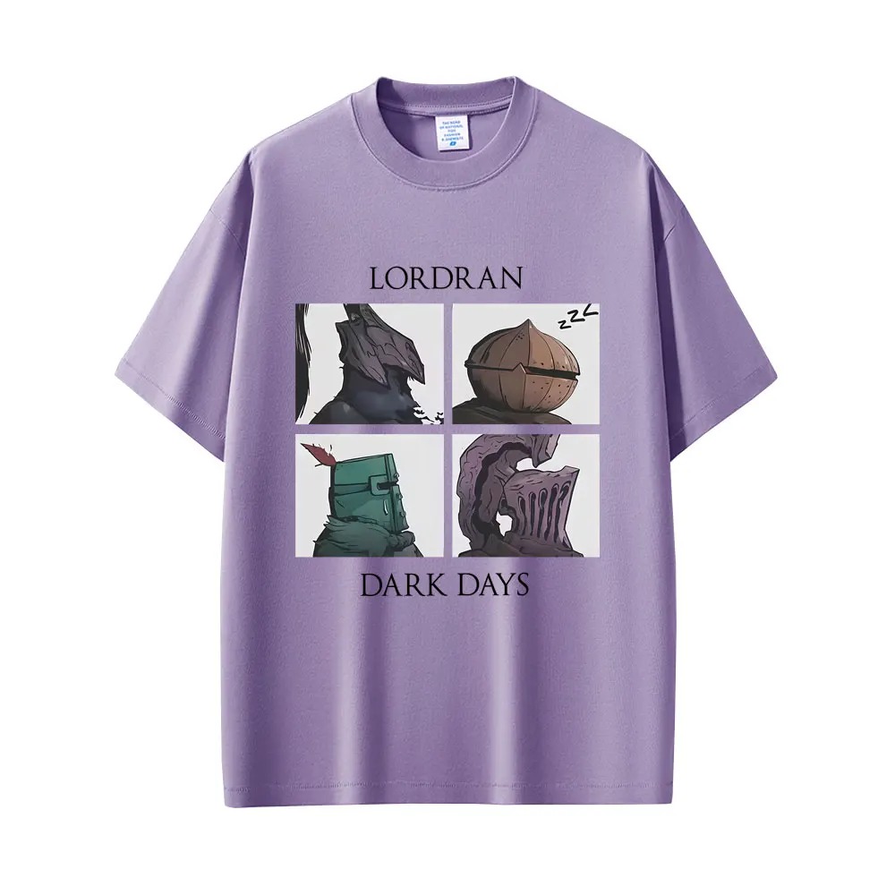 Camiseta roxa de Dark Souls com a estampa Lordran Dark Days
