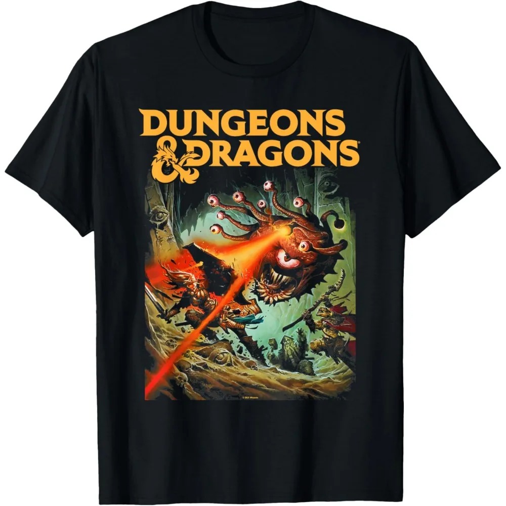 Camiseta preta com logo de Dungeons & Dragons e cena de aventureiros contra um Beholder