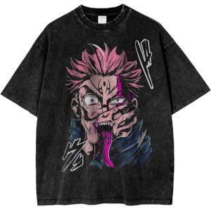 Camiseta preta lavada com Sukuna de língua para fora e máscara, de Jujutsu Kaisen