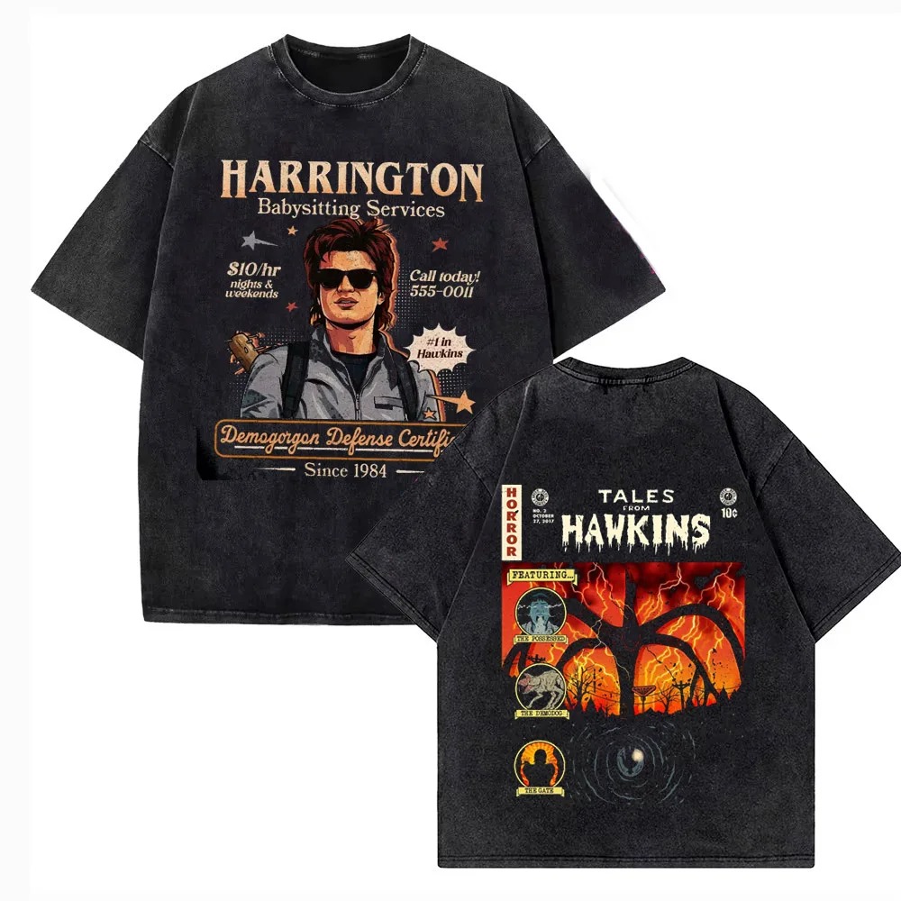 Arte Harrington Babysitting Services e Tales from Hawkins em camiseta de Stranger Things