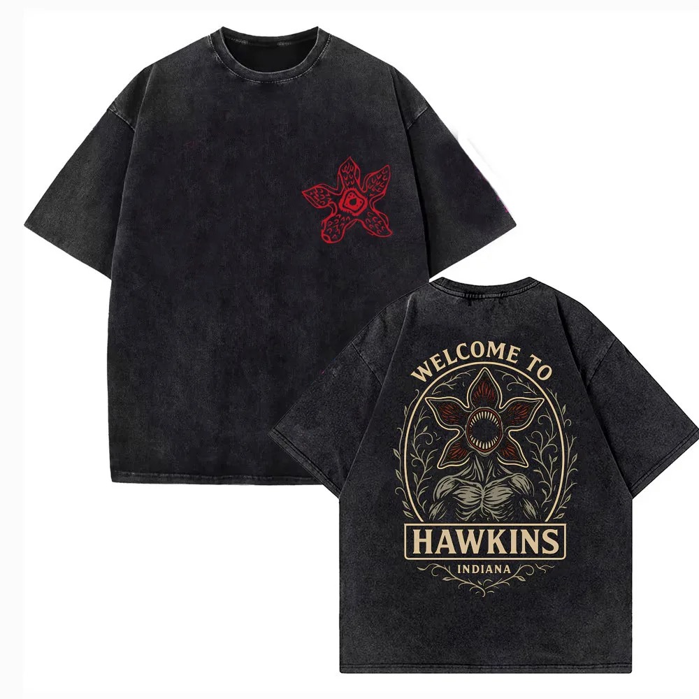 Flor do Demogorgon e arte Welcome to Hawkins em camiseta preta lavada de Stranger Things