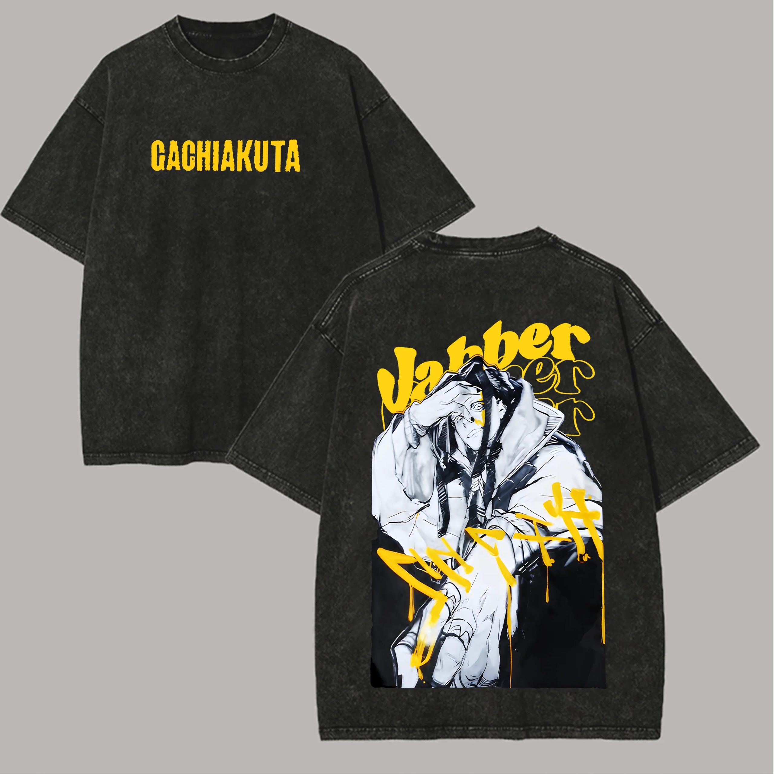 Camiseta preta lavada de Gachiakuta com Jabber em branco e amarelo atrás e o nome da obra na frente
