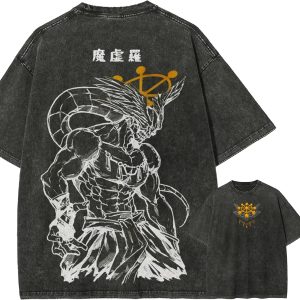 Costas da camiseta preta lavada com o Mahoraga em traço branco, de Jujutsu Kaisen