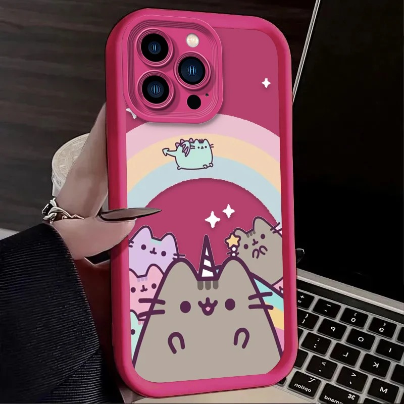 Capinha pink de iPhone com o Pusheen e as amigas unicórnio sob um arco-íris