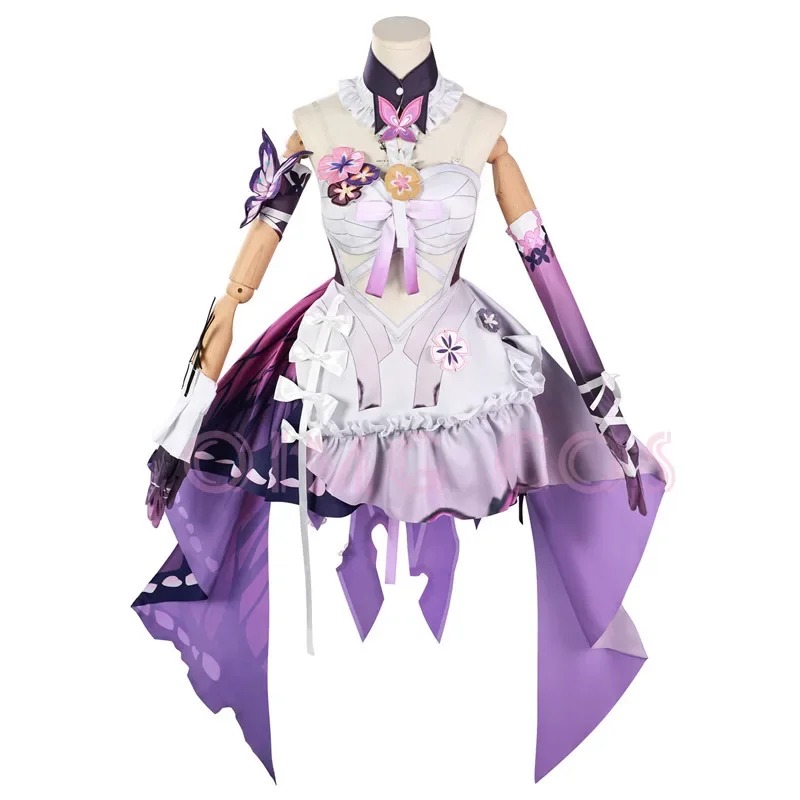Cosplay da Castorice em manequim: vestido branco e lilás com borboleta e flores, Honkai: Star Rail