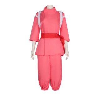 Uniforme rosa da casa de banhos em manequim, cosplay da Chihiro de A Viagem de Chihiro