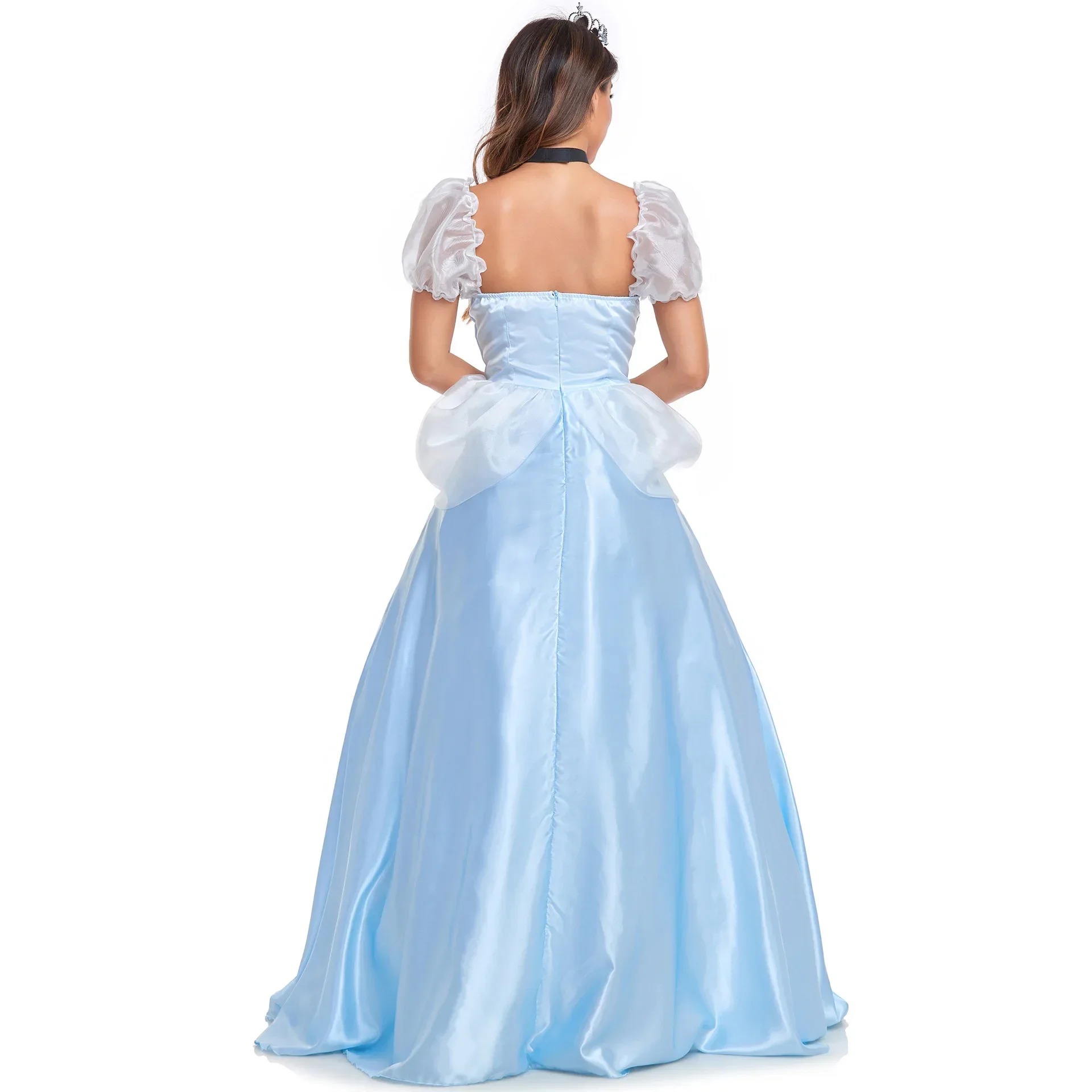 Costas do vestido azul-claro da Cinderela, com mangas bufantes