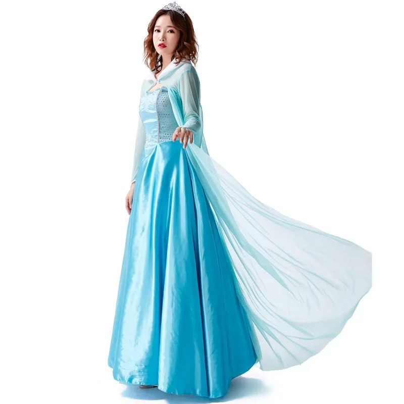 Vestido da Elsa com capa de organza esvoaçante, visto de lado