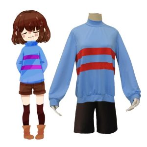 Cosplay da Frisk, de Undertale, com moletom azul de listras roxas e shorts, ao lado da arte da personagem