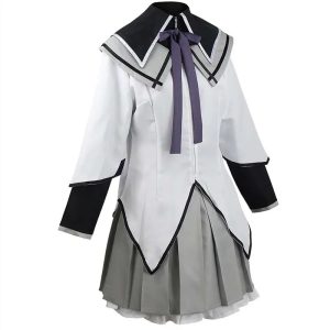 Casaco branco, gola preta e laço roxo do cosplay da Homura Akemi em manequim, Madoka Magica