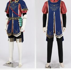 Cosplay do Link de Guarda Real, azul e vermelho, de frente e de costas, em Tears of the Kingdom
