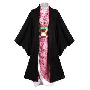 Fantasia da Nezuko Kamado, Demon Slayer, com quimono rosa e haori preto