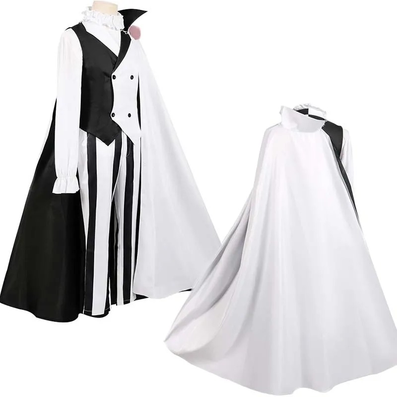 Capa preta e branca aberta no cosplay do Nikolai Gogol