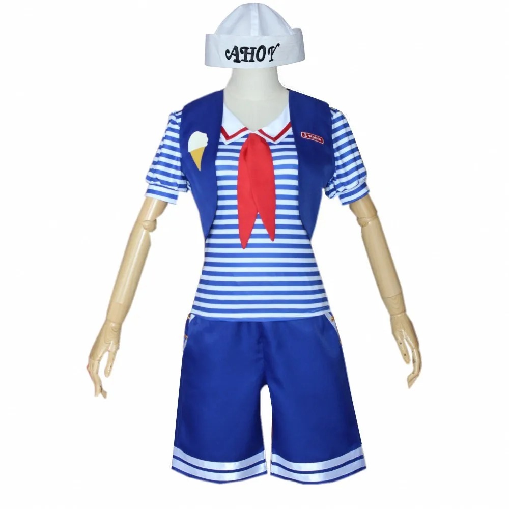 Uniforme Scoops Ahoy em manequim: camisa listrada, colete azul, lenço vermelho, shorts e chapéu