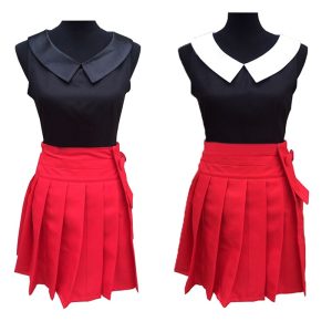 Traje da Serena de Pokémon XY: blusa preta sem manga com gola e saia vermelha plissada