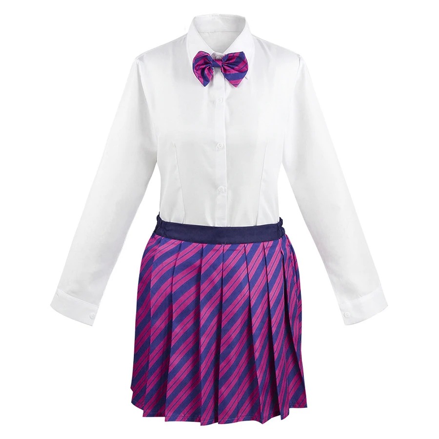 Camisa branca, gravata-borboleta e saia xadrez roxa da Komi
