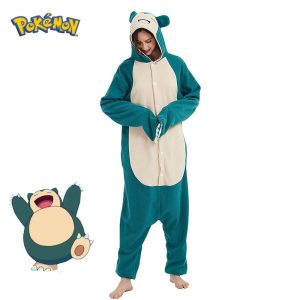 Macacão pijama verde-azulado do Snorlax, de Pokémon, com barriga bege