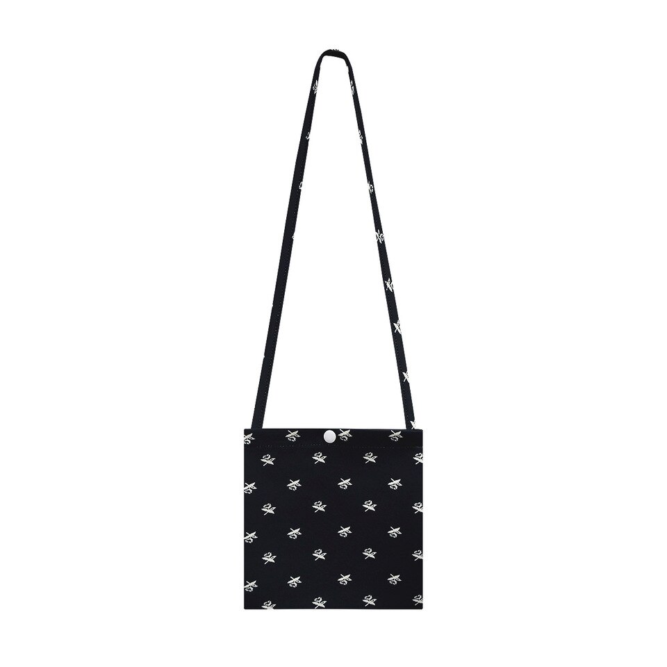 Cosplay da Wandinha, vestido e bolsa: foto 10