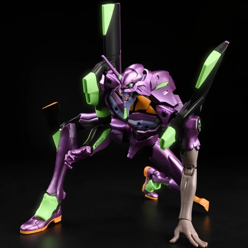 Evangelion Unidade 01 de blocos agachado em fundo escuro