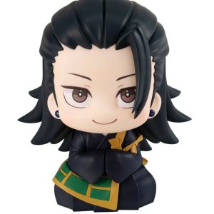 Figure chibi do Suguru Geto, de Jujutsu Kaisen, sentado de braços cruzados, de frente