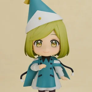 Figure da Coco, de Witch Hat Atelier, com chapéu pontudo e capa verde-azulada