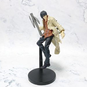 Nagumo, de Sakamoto Days, em figure de casaco bege e pose de ação, sobre base redonda preta com haste