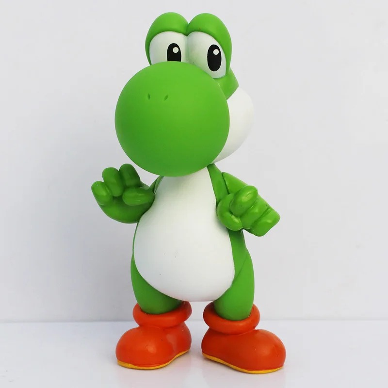 Yoshi verde de Super Mario em figure, com barriga branca e sapatos laranja, sobre fundo claro