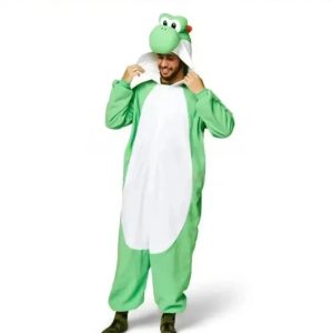 Homem de kigurumi verde do Yoshi, de Super Mario, com barriga branca e capuz
