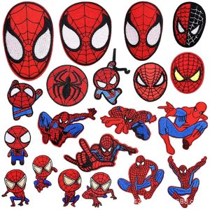 Vinte patches bordados do Homem-Aranha, da Marvel, entre máscaras, chibis e poses