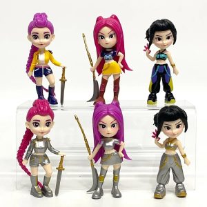 Seis figures das Guerreiras do K-Pop em duas fileiras, com cabelos rosa, roxo e preto, e armas