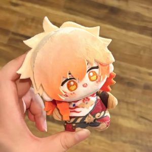 Mini boneco de pelúcia de Honkai: Star Rail com cabelo laranja, segurado na mão
