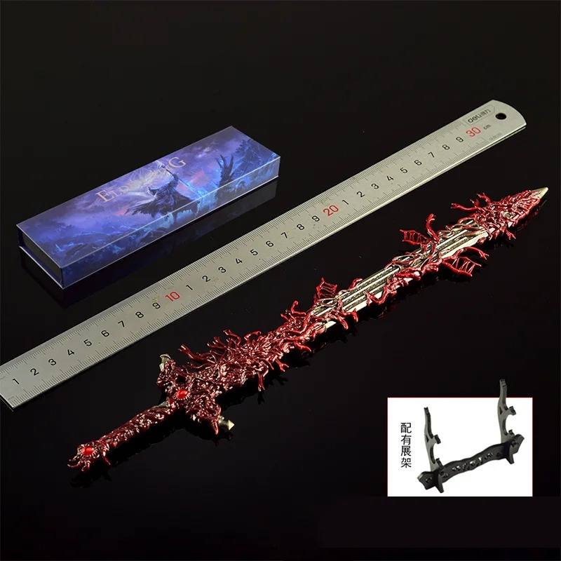 Miniatura da Blasphemous Blade ao lado de uma régua e de uma caixa