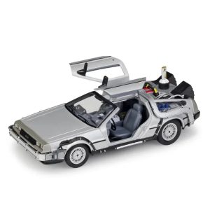 DeLorean prateado de De Volta para o Futuro em miniatura, com as portas abertas