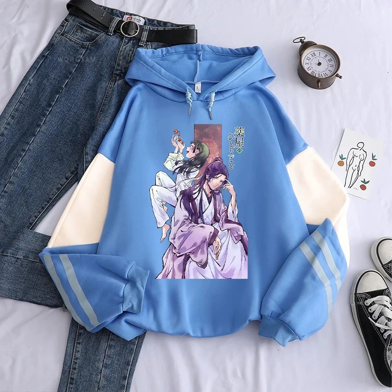 Moletom azul de mangas bege listradas com a arte de Jinshi e Maomao, Diários de uma Apotecária