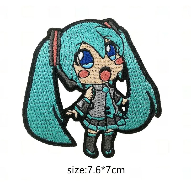Patch bordado chibi da Hatsune Miku, de Vocaloid, de 7,6 x 7 cm, sobre fundo branco