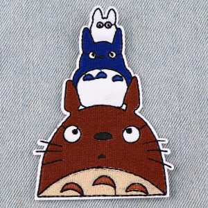 Patch do Totoro com os dois amiguinhos azul e branco na cabeça, de Meu Amigo Totoro