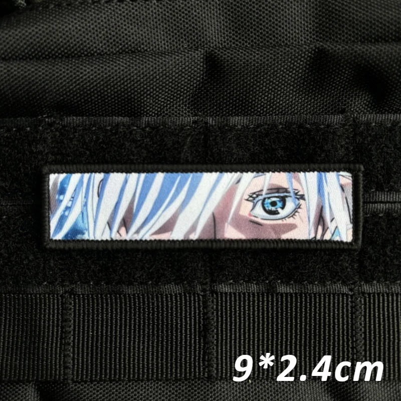 Patch do olho do Gojo, de Jujutsu Kaisen, com a medida de 9 x 2,4 cm