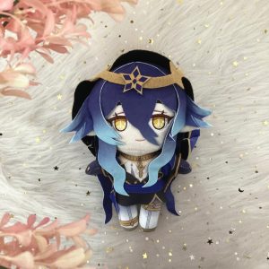 Pelúcia da Layla, de Genshin Impact, com cabelo azul longo e tiara dourada