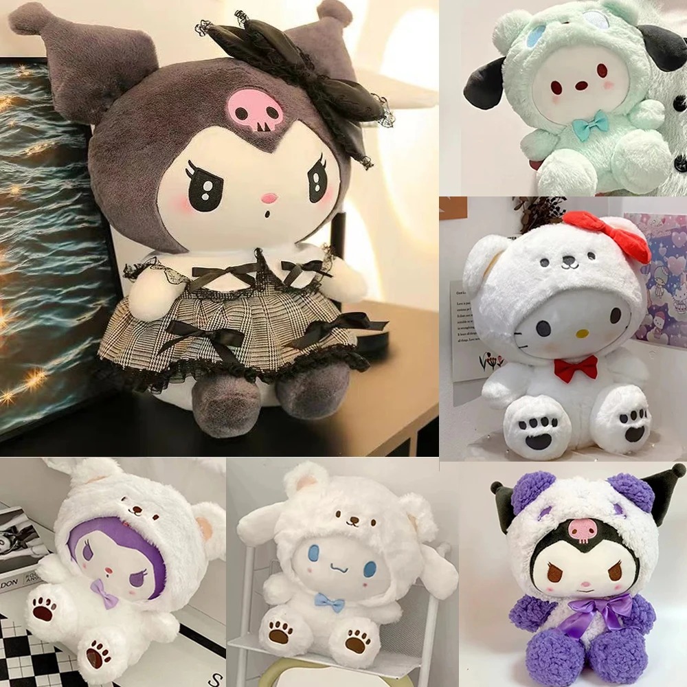 Montagem de pelúcias da Kuromi, Cinnamoroll, Hello Kitty e Pochacco em vários modelos