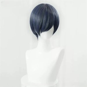 Peruca curta azul acinzentada do Ciel Phantomhive, de Black Butler, sobre um busto branco