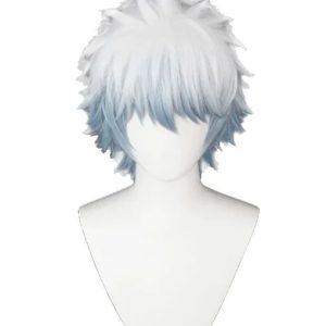 Peruca branca do Gintoki com pontas azul-claro, de frente, num busto de exibição