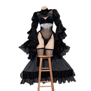 Vestido preto da 2B, de Nier: Automata, com mangas de babados, exposto em manequim